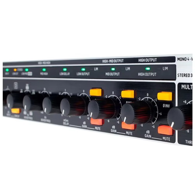 Active Crossover Behringer CX3 - Audio And Music Separate reseña y precio